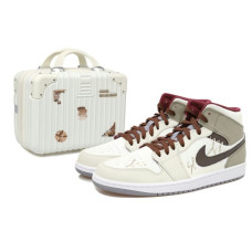 Jordan Air Jordan 1 Mid OKHR